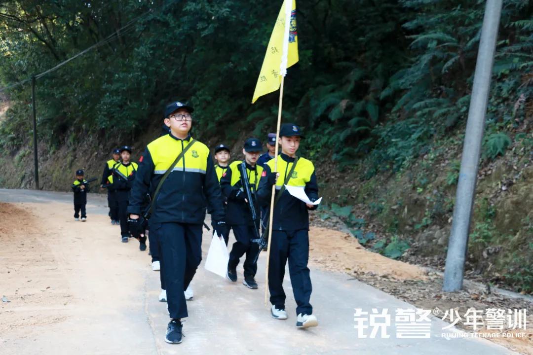 超越體(tǐ)育營圓滿結營：少(shǎo)年(nián)強中國(guó)強，堅定信念勇往直前